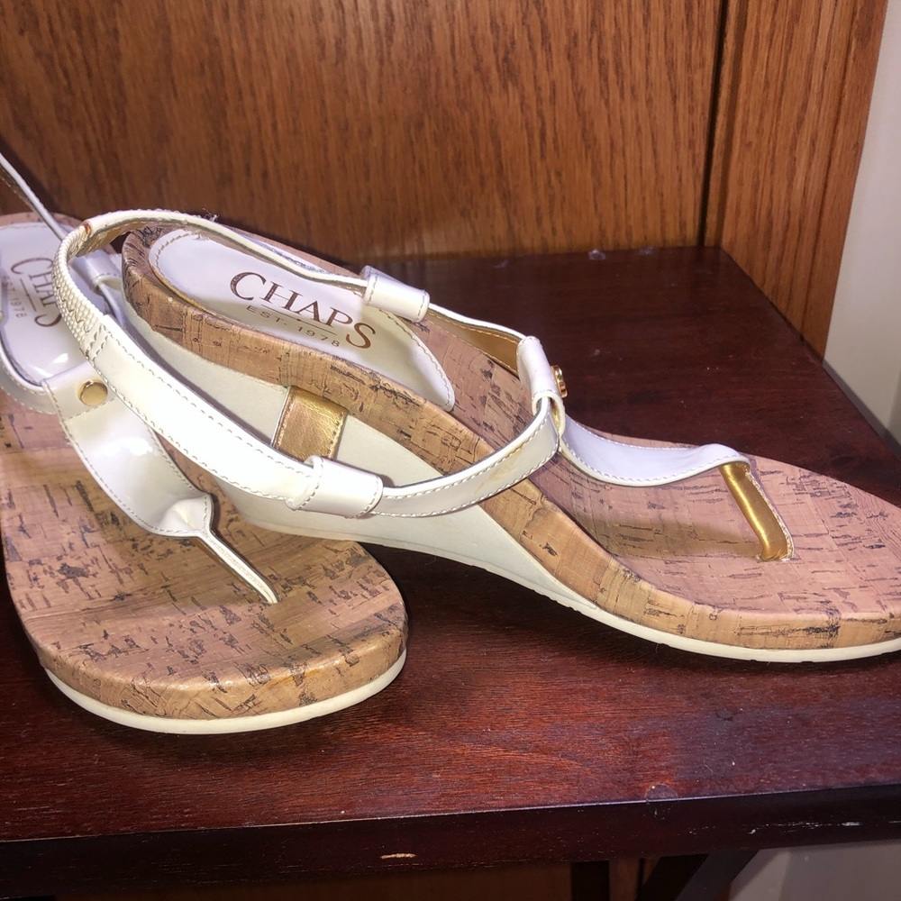 White Wedges